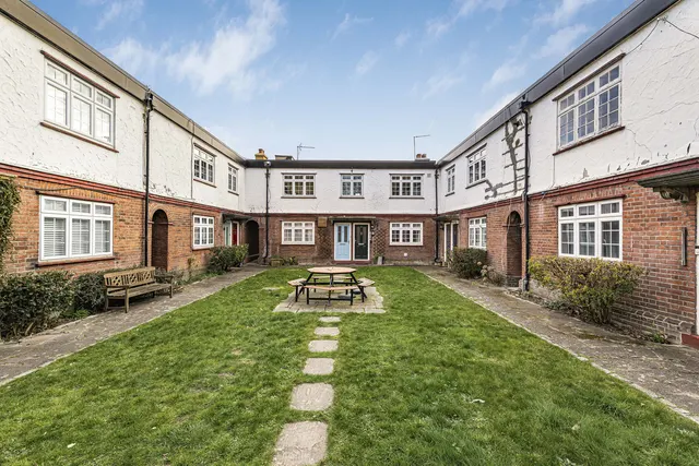 Bromley Road, Beckenham, BR3, photo 1