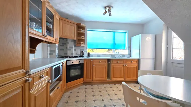 Fairway, Copthorne, RH10, photo 2