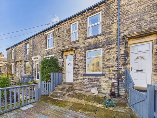 Lister Ville, Wilsden, BD15, photo 1