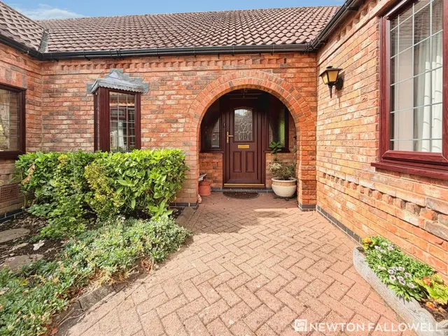 Cumberland Gardens, Castle Bytham, NG33, photo 3