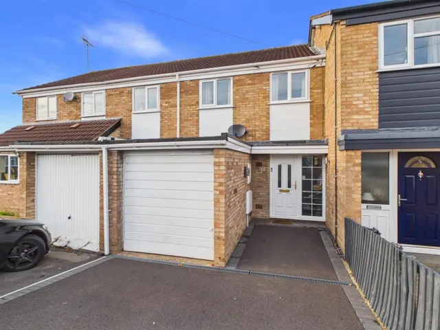 Filbert Close, Abbeydale, photo 1
