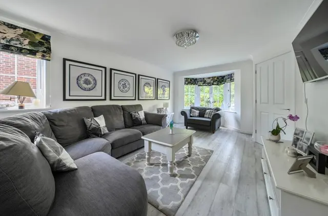 Buchanan Way, Binfield, RG42, photo 3