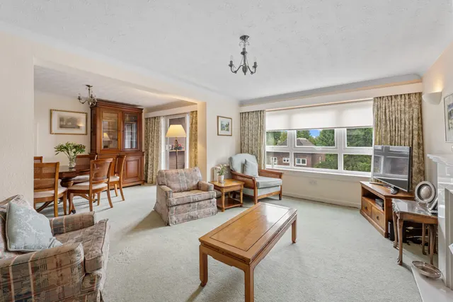 Photo 2 — 63 Roman Court, Bearsden, G61 2NW
