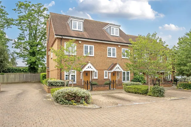 Walsham Mews, Ripley, GU23, photo 1
