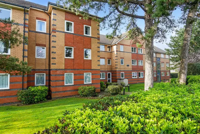 Hambledon Place, Bognor Regis, photo 1