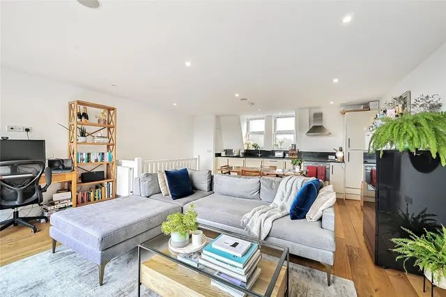 Culvert Road, London, SW11, photo 1