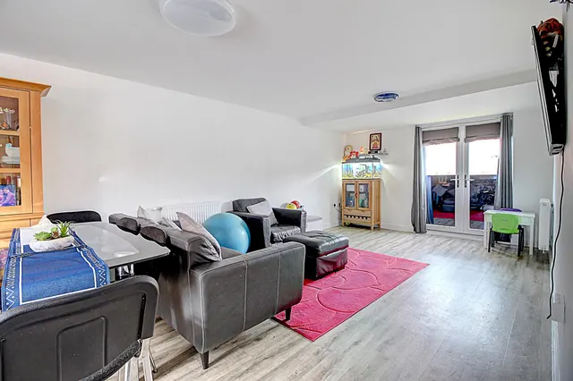 Condor Way, Basingstoke, RG24, photo 3
