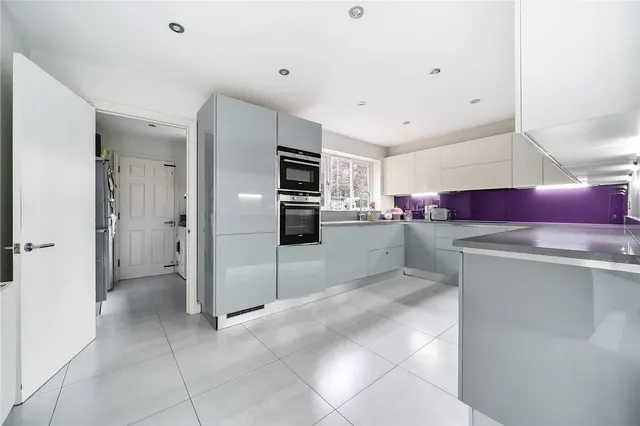 Photo 3 — Lynford Close, Arkley, Herts, EN5 3HQ
