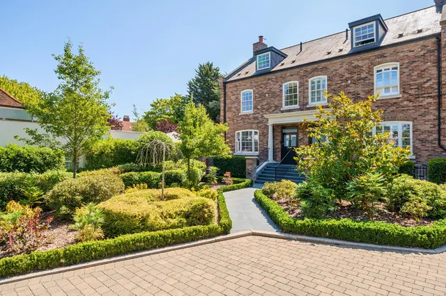 White Horse Close, Hertingfordbury, SG14, photo 1