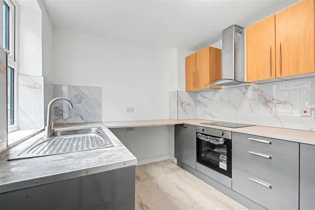 Colwick Road, Nottingham, NG2, photo 2
