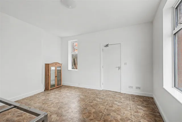 Colwick Road, Nottingham, NG2, photo 3
