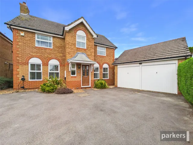 Hurricane Way, Woodley, RG5, photo 1
