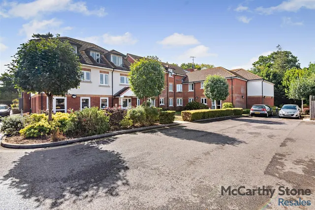 Hawthorn Road, Bognor Regis, PO21, photo 1
