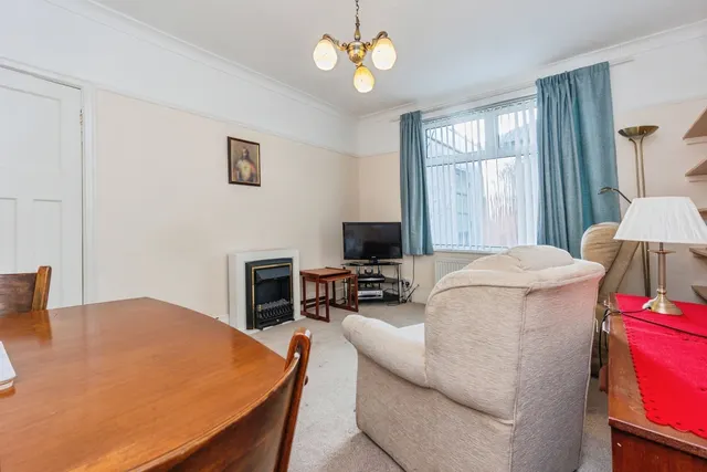 Bedford Road, Firswood, M16, photo 3