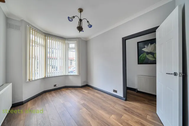 Lakehall Road, Thornton Heath, CR7, photo 2