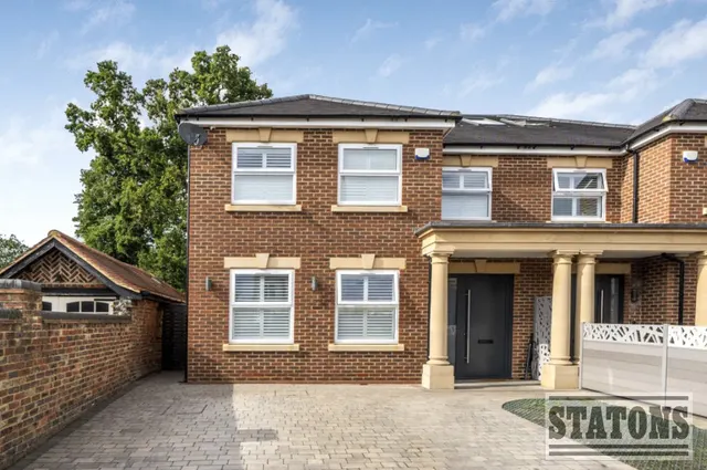 Hadley Road, Enfield, EN2 8JT, photo 1