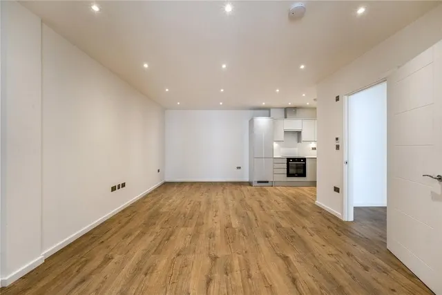 Rowhill Road, London, E5, photo 3
