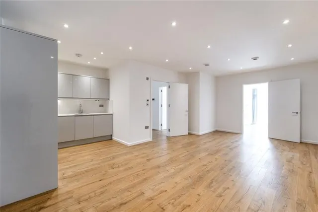 Rowhill Road, London, E5, photo 2