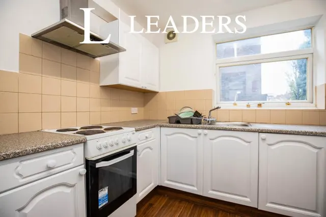 St. Johns Road, Leamington Spa, CV31, photo 3