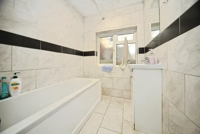 Cambridge Street, Luton, LU1, photo 3