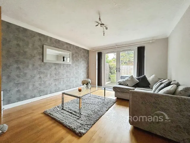 Barn Meadow Close, Church Crookham, GU52, photo 2
