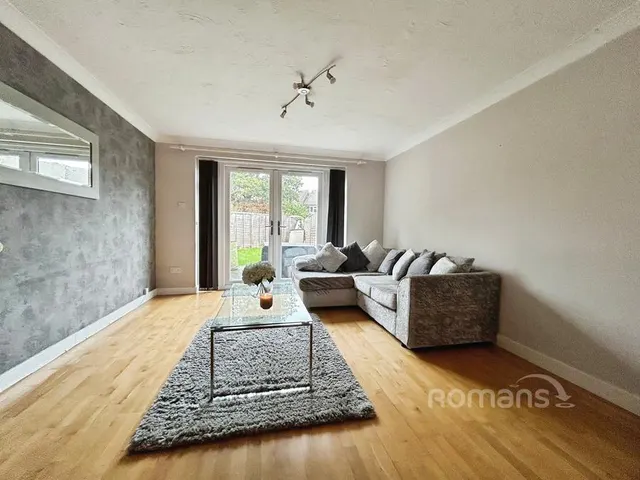 Barn Meadow Close, Church Crookham, GU52, photo 3