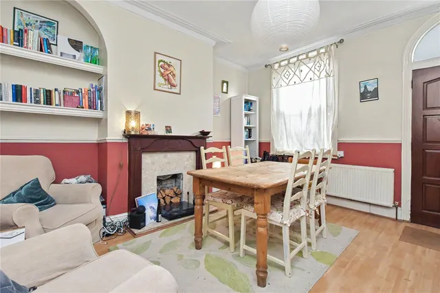 Glebe Place, Kirkstall, LS5, photo 1