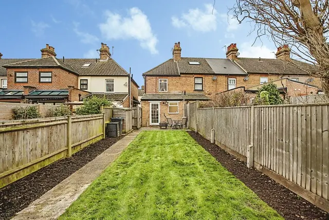 Photo 2 — West View Road, Crockenhill, Kent, BR8