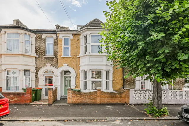 Photo 3 — 4 Washington Avenue, London