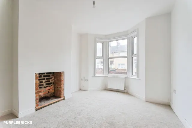 Cricklade Road, Gorse Hill, SN2, photo 3