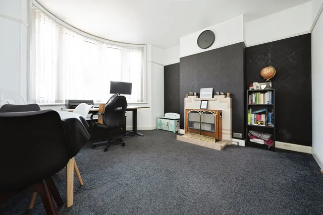 Photo 2 — Honey Hill Road, Bedford, Bedfordshire, MK40