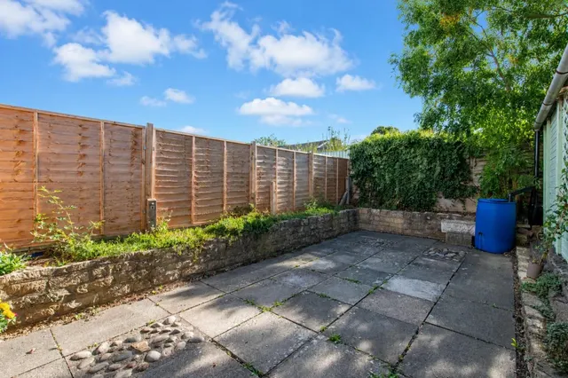 St. Annes Road, Kettering, photo 2