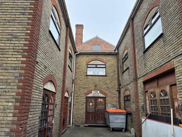 The Burroughs, Church Road, Hendon, London, photo 1