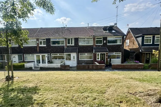 Polperro Close, Royton, OL2, photo 1