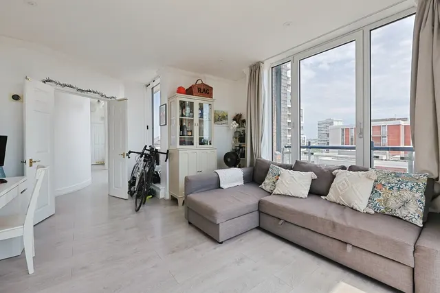 Coral Row, Battersea, London, SW11, photo 1