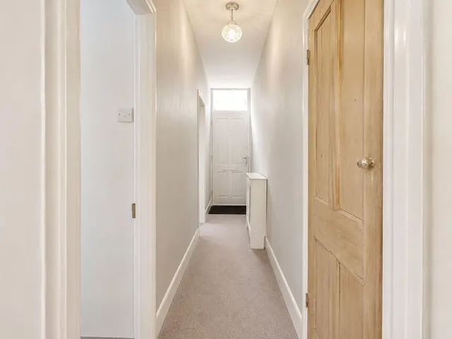 Fairthorn Road, Charlton, SE7, photo 3