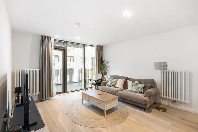 Bradshaw Yard, Brentford, TW8, photo 2