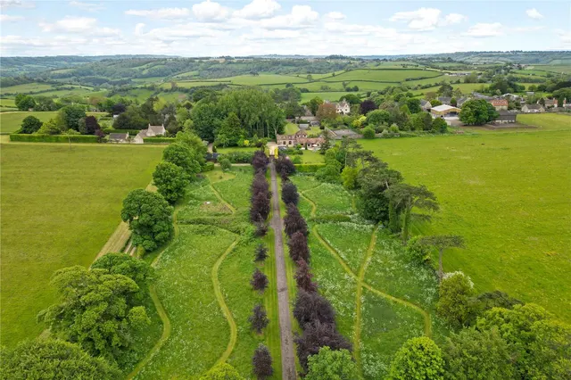 Photo 3 — The Folly, Cold Ashton, Gloucestershire, SN14 8JR