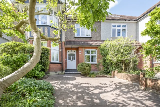 Queens Road, Richmond, TW10, photo 1