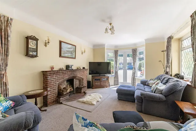 Photo 2 — Shelley Close, Christchurch, Dorset, BH23