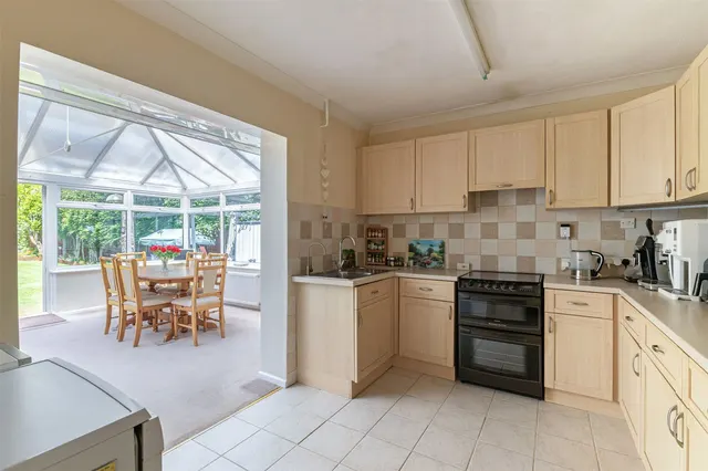 Photo 3 — Shelley Close, Christchurch, Dorset, BH23