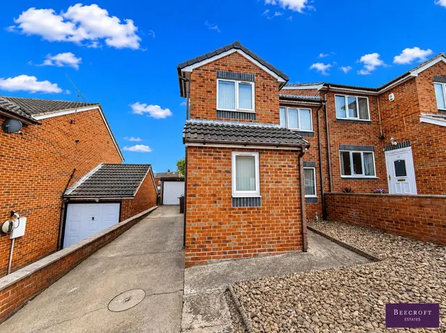 Clarkes Croft, Wombwell, photo 1