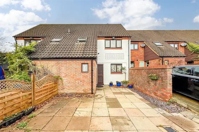 Richard Stagg Close, St. Albans, Hertfordshire, AL1 5AT, photo 1
