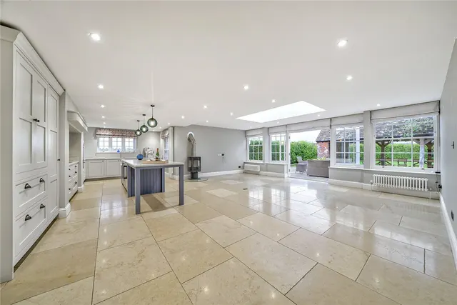 A Georgian Country House in the South Downs, 2.7 Acres, photo 3