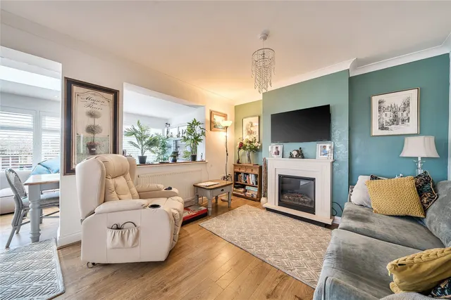 Photo 2 — Chesham Avenue, Petts Wood, Orpington, BR5
