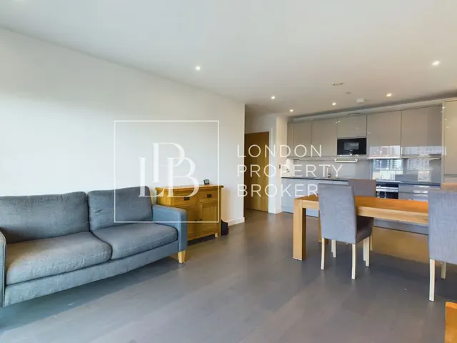 Thonrey Close, London, NW9, photo 1