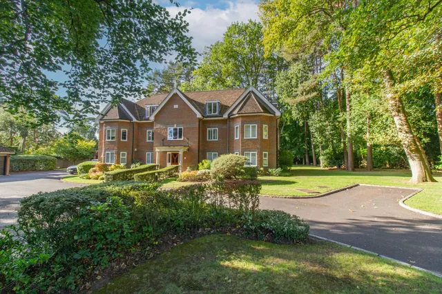 Flat 6, Greenwood Manor Church Road, Fleet, GU51 4NA, photo 1