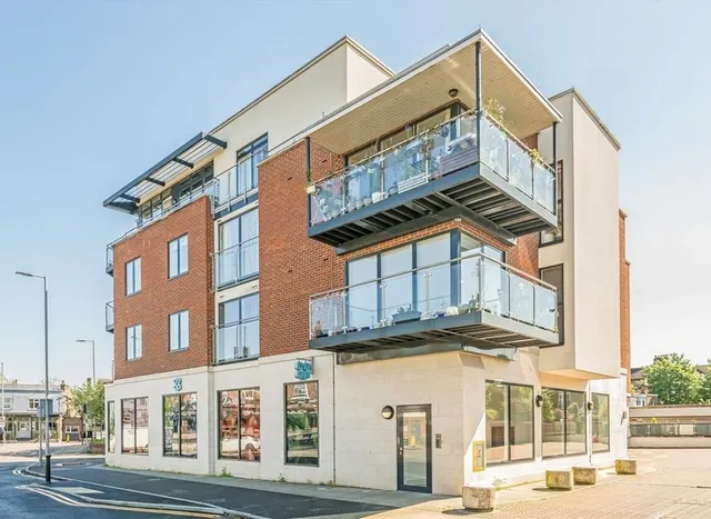 Ellerton Road, Surbiton, KT6, photo 1