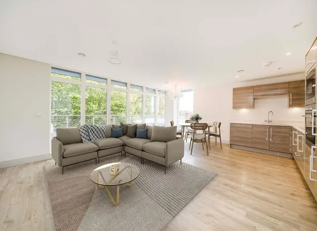 Ellerton Road, Surbiton, KT6, photo 2