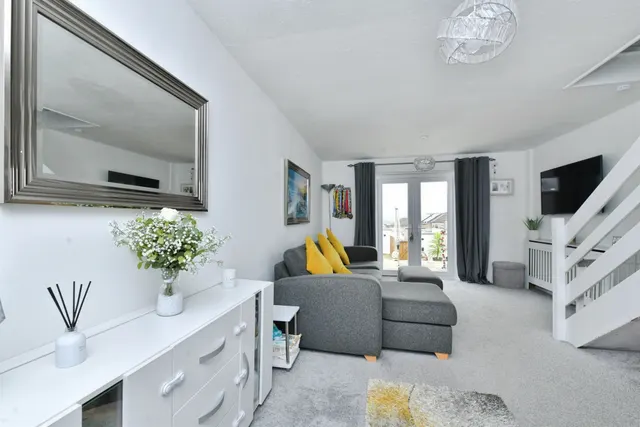 Gordon Court, Saltash, PL12, photo 3